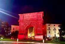 Promozione del Benevento in serie B, Arco di Traiano illuminato di giallorosso