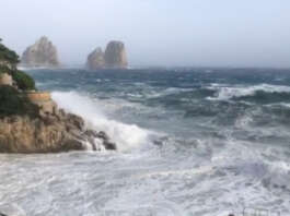 Smottamento di terra lungo la provinciale Capri-Anacapri