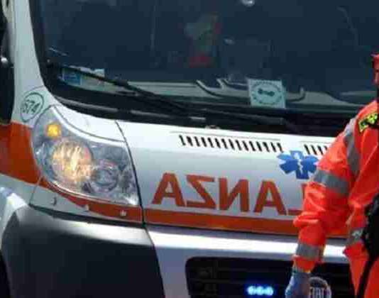 Paura ad Apice, 40enne colto da un sospetto shock anafilattico durante il memorial per Luigi Rossetti Ambulanza