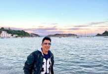 Bacoli, Edoardo Bennato sulla spiaggia liberata dagli abusi edilizi