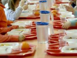 Dopo il verme, spunta il chiodo nella pasta e lenticchie della mensa