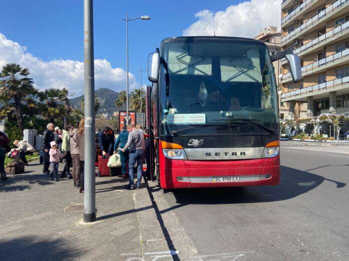arrivo profughi salerno