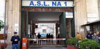 Per scattare un selfie cade dal Monte Echia a Napoli, grave 20enne