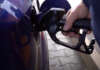 Scendono i prezzi dei carburanti ma in Campania i dati peggiori