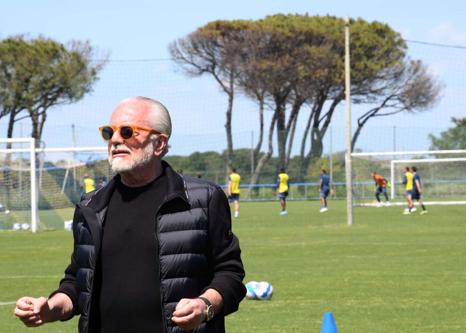 Napoli, De Laurentiis presente all’allenamento