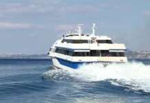 Vento forte, saltano i collegamenti per Ischia e Procida