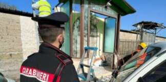 Abbattuto a Napoli l’altarino dedicato al parente di un boss