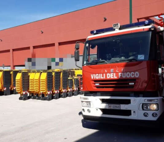Schiacciato da un carico, 60enne campano muore sul lavoro a Cesena