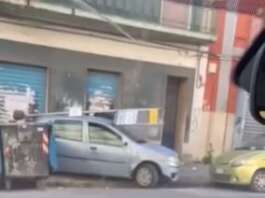 Napoli, ladro di paline Anm: la denuncia del consigliere regionale Borrelli