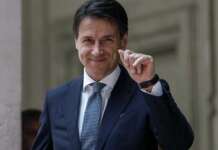 Giuseppe Conte a Pietrelcina con il Movimento 5 Stelle e i candidati del Sannio