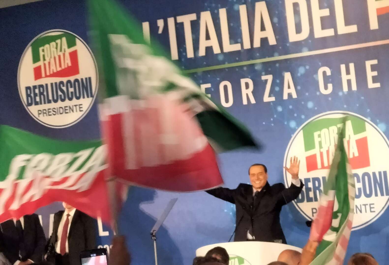 FI, effetto Berlusconi: in Campania il partito si ricompatta
