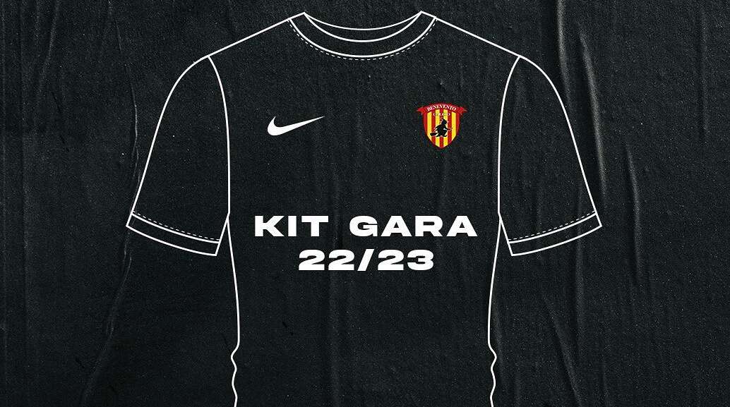 Nuove maglie in arrivo, il Benevento stuzzica i tifosi sui social