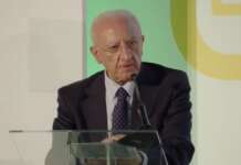 De Luca: “In due anni ci libereremo delle ecoballe. Autonomia? Un disastro”