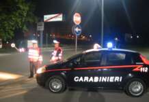 Si oppone al fidanzato dopo la cena sul Lago di Telese: insultata e picchiata