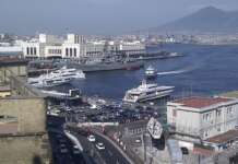 Ruba tavolino dinanzi ad un bar del porto: denunciato dai carabinieri