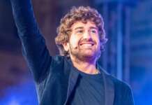 I “20 anni di Fiesta” di Siani sul palco del Gesualdo