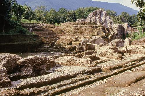 Nuceria Alfaterna, al via le operazioni di pulizia e restauro del Teatro ellenistico romano