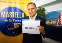 Mastella dà il suo numero, satira scatenata sui social: “Onorevole, chi mettiamo al fantacalcio?”