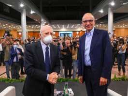 Perchè De Luca ha meno chance di un anno fa per proporsi segretario del nuovo Pd