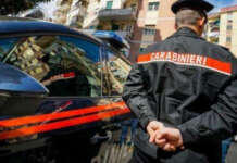 Ruba profumi, arrestato dai carabinieri a Napoli