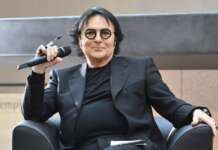 Renato Zero a Eboli, il 4 aprile al PalaSele lo show è sold out