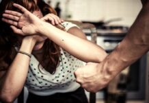 Bloccato dai Carabinieri mentre picchiava la compagna: 34enne sannita arrestato