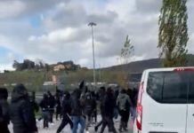 Scontri tra tifoserie sull’A2 nel Salernitano, danneggiati autobus e auto