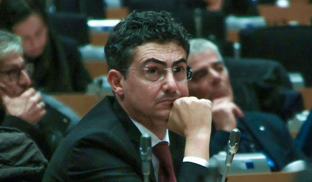 Abusi edilizi nella casa di Caramiello (M5s): “Vogliono colpirmi”