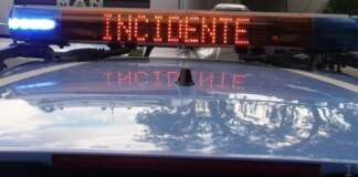 Incidente mortale nella notte: scontro tra due auto, deceduto vigilante
