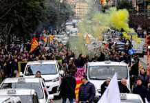 Caro carburanti e piano traffico, il 6 ottobre sit-in dei tassisti napoletani
