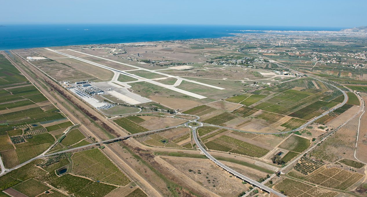 Scalo commerciale Grazzanise e Parco Macrico, “sì” di De Luca