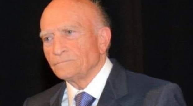 Scomparsa avvocato Carbone, domani i funerali: i messaggi di cordoglio Scomparsa avvocato Carbone, domani i funerali: i messaggi di cordoglio