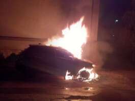 Autovettura in fiamme al Rione Libertà: si indaga sulle cause