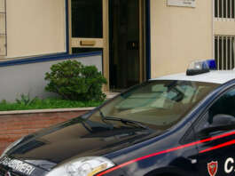 Aggredisce l’anziana madre e poi si scaglia contro i Carabinieri: arrestato 55enne
