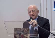 De Luca: “Per Meloni Ventotene era un soggiorno marino”