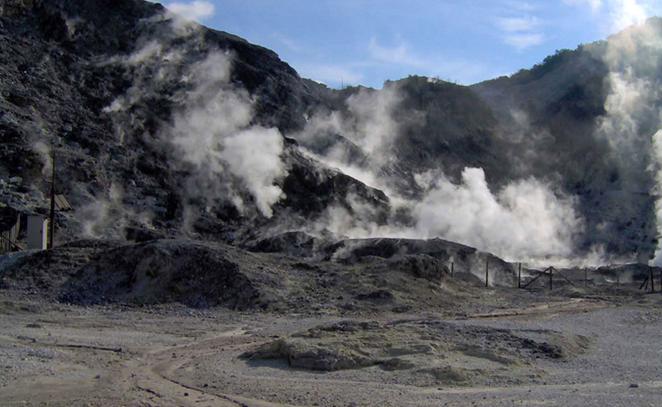 Il vulcano dei Campi Flegrei sta cambiando, uno studio rivela: “La crosta è meno elastica” Il vulcano dei Campi Flegrei sta cambiando, uno studio rivela: “La crosta è meno elastica”