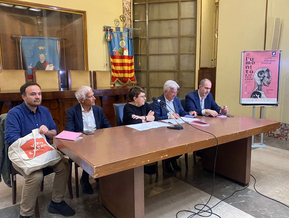 Torna Salerno Letteratura, 160 ospiti e l’omaggio a Starnone