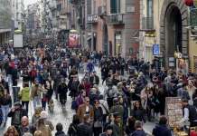 Turismo a Napoli e fatturato, guerra di cifre sui benefici reali del boom di presenze