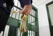 Aggressione in carcere ad Aversa, protesta del Sappe: “Basta!” carcere
