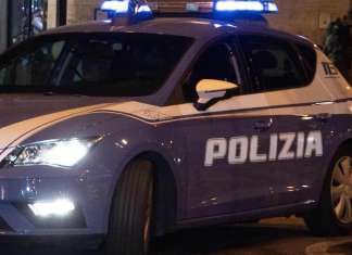 Napoli, 14enne accoltellato stanotte: movente rapina a Scampia