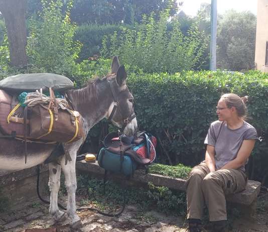 Da Milano in Sicilia a piedi, il viaggio di Elena e Serafina passa per l’Irpinia (VIDEO)