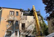 Sisma 80, via gli sfregi: il nuovo volto di Corso Umberto (Video)