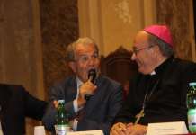 Romano Prodi a Sant’Agata discute di economia globale, migranti e crisi climatica