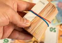 Lavori al campo sportivo nel mirino della camorra: colpo di scena in Cassazione