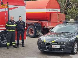 La Guardia di Finanza dona 37 mila litri di gasolio ai Vigili del Fuoco
