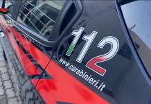 Rifiuti e carcasse di auto nel Napoletano, scattano denunce