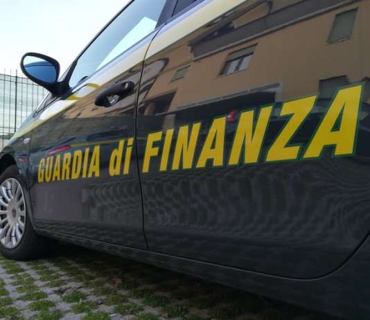 Lido abusivo sull’area demaniale, scatta il sequestro nel Casertano