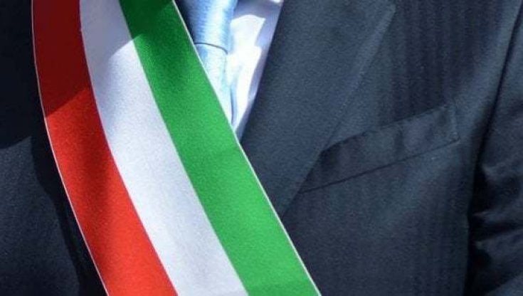 Elezioni Regionali, novità per la candidatura dei Sindaci. Fratelli d’Italia prova a far saltare il banco Elezioni Regionali, novità per la candidatura dei Sindaci. Fratelli d’Italia prova a far saltare il banco