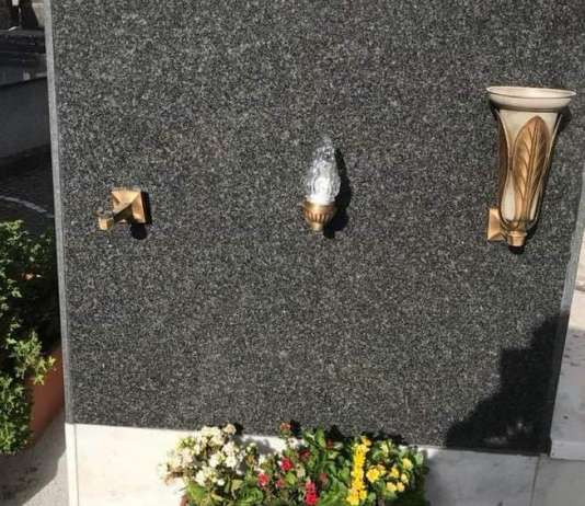 Raid di furti al cimitero nell’Alto Sele, asportati oggetti in bronzo