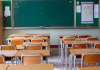 Nave in avaria, docenti fittano gommone per arrivare a scuola in tempo: esami e scrutini ‘salvi’